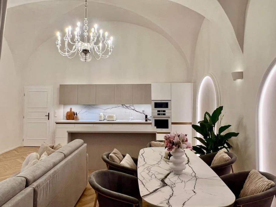 Ferienwohnung Arch Iv. Prag Exterior foto